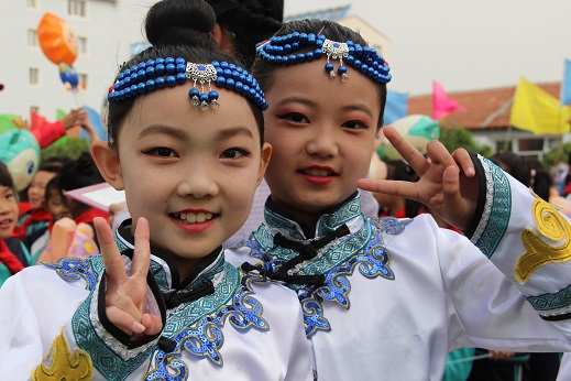 張北縣九卜樹(shù)小學(xué)舉行“展雙減碩果，迎多彩六一”文藝匯演活動(dòng)